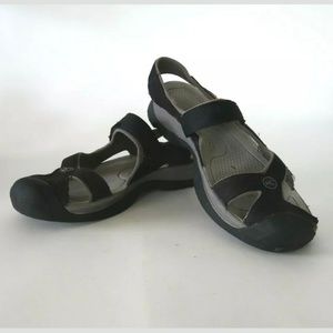Keen Shoes Black Size 9.5